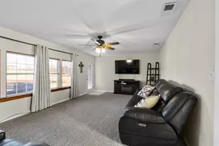 305 Cheyenne Dr, Runaway Bay, TX 76426 - Photo 25