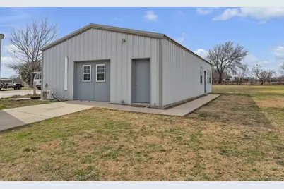 10800 Hunter Drive, Justin, TX 76247 - Photo 25