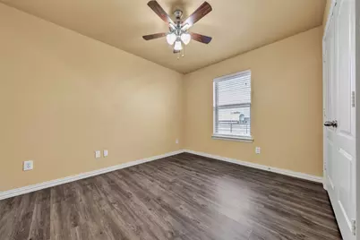 10800 Hunter Drive, Justin, TX 76247 - Photo 15