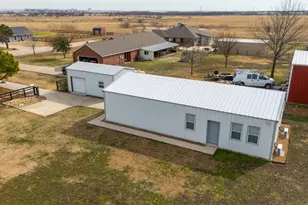 10800 Hunter Dr, Justin, TX 76247 - Photo 37