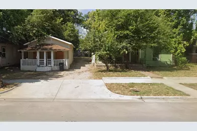 1617 Clinton Avenue, Fort Worth, TX 76164 - Photo 1