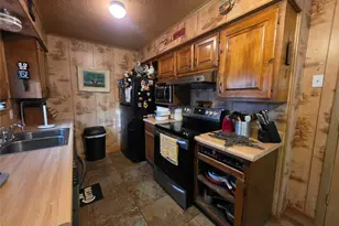 506 Hall St, Graham, TX 76450 - Photo 17