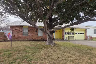 506 Hall St, Graham, TX 76450 - Photo 1