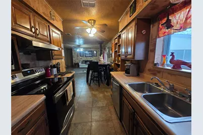 506 Hall Street, Graham, TX 76450 - Photo 17