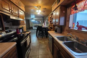 506 Hall St, Graham, TX 76450 - Photo 17