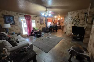 506 Hall St, Graham, TX 76450 - Photo 19