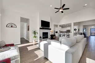 837 Peppervine Dr, Waxahachie, TX 75165 - Photo 13