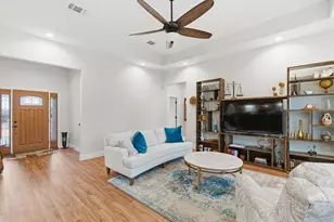 2201 Springhill Ct, Mineral Wells, TX 76067 - Photo 3