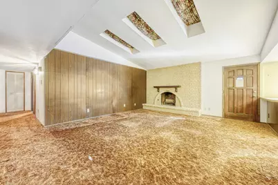 2039 Chestnut Road, Carrollton, TX 75007 - Photo 5