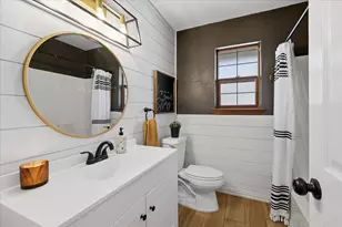 2004 W Spanish Trail Dr, Granbury, TX 76048 - Photo 25