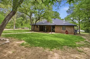 2004 W Spanish Trail Dr, Granbury, TX 76048 - Photo 35