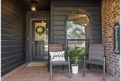 2004 W Spanish Trail Drive, Granbury, TX 76048 - Photo 5