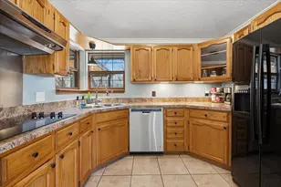 2004 W Spanish Trail Dr, Granbury, TX 76048 - Photo 21