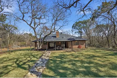 2004 W Spanish Trail Drive, Granbury, TX 76048 - Photo 37