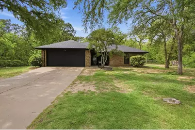 2004 W Spanish Trail Drive, Granbury, TX 76048 - Photo 1