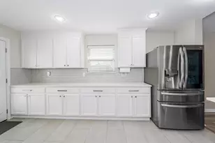 5505 Thunder Bay Dr, Forest Hill, TX 76119 - Photo 9