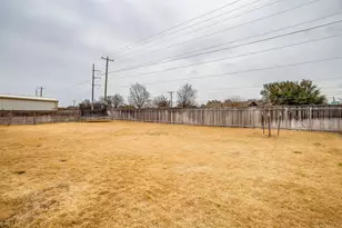 808 Gallant Fox Rd, Hewitt, TX 76643 - Photo 37