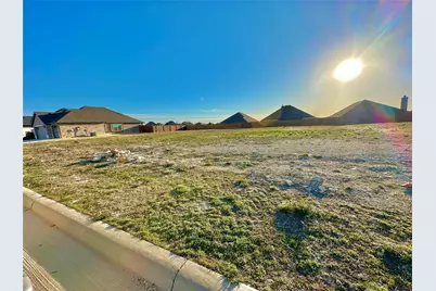 702 Broken Bow Lane, Cleburne, TX 76033 - Photo 3