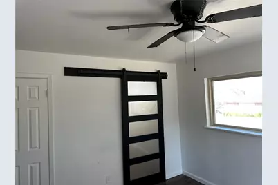 917 NW 8th Street, Grand Prairie, TX 75050 - Photo 9