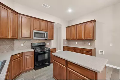 5452 Brazoria Drive, Grand Prairie, TX 75052 - Photo 11