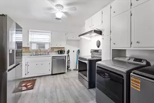 716 N Cummings Dr, Alvarado, TX 76009 - Photo 9