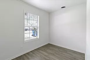 716 N Cummings Dr, Alvarado, TX 76009 - Photo 9