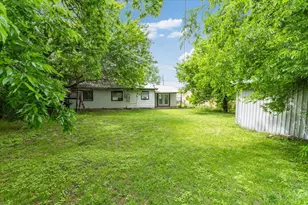 716 N Cummings Dr, Alvarado, TX 76009 - Photo 21