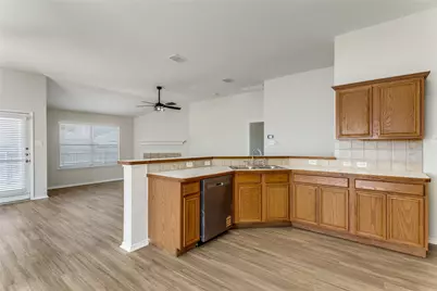 8113 Ruse Springs Lane, Fort Worth, TX 76131 - Photo 9