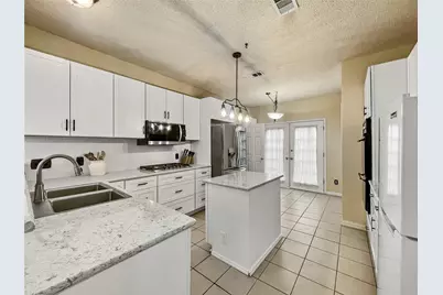 2123 Daniel Way, Carrollton, TX 75006 - Photo 9