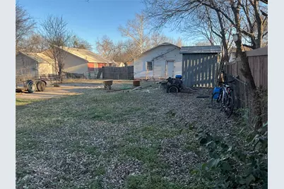 604 Poindexter Avenue, Cleburne, TX 76033 - Photo 3