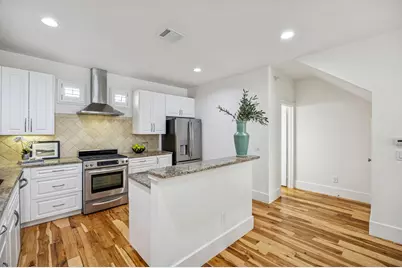 2606 Shelby Avenue #304, Dallas, TX 75219 - Photo 7