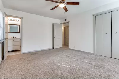 529 NE 4th Street, Grand Prairie, TX 75050 - Photo 13