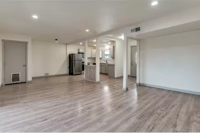 529 NE 4th Street, Grand Prairie, TX 75050 - Photo 7