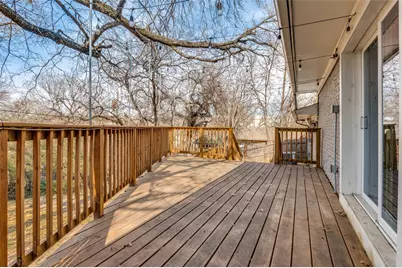 529 NE 4th Street, Grand Prairie, TX 75050 - Photo 9