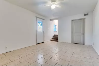 529 NE 4th Street, Grand Prairie, TX 75050 - Photo 19