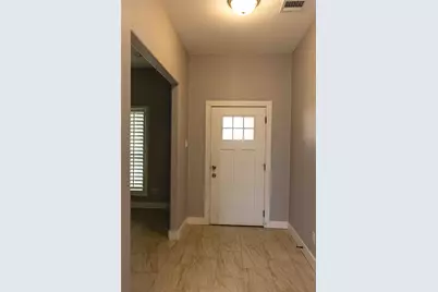 2309 Hillside Lane, Carrollton, TX 75006 - Photo 3