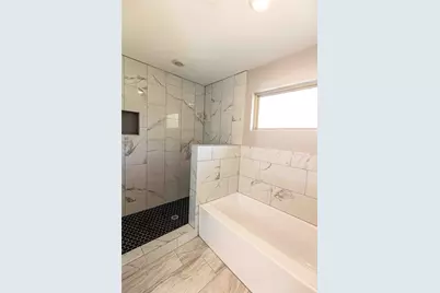 2309 Hillside Lane, Carrollton, TX 75006 - Photo 19