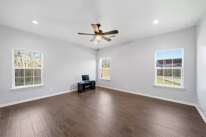 1205 Avenue B, Lacy Lakeview, TX 76705 - Photo 13