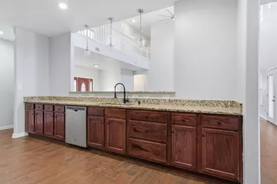 1205 Avenue B, Lacy Lakeview, TX 76705 - Photo 9