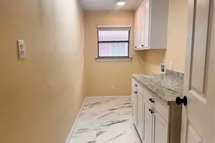 914 W Hunt St, Sherman, TX 75092 - Photo 17