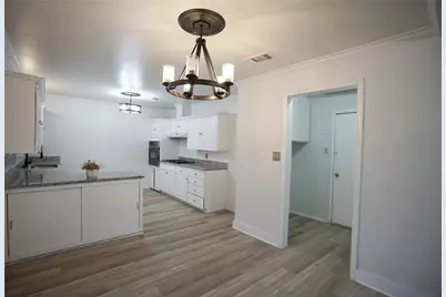 1802 Windlea Drive, Euless, TX 76040 - Photo 7