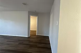 619 Mary Wilson Dr, Lancaster, TX 75146 - Photo 3