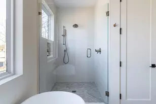 6437 Trammel Dr, Dallas, TX 75214 - Photo 23