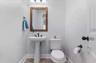 402 N Pkwy Dr, Alvarado, TX 76009 - Photo 19