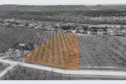 3119 E Landings S, Granbury, TX 76049 - Photo 1