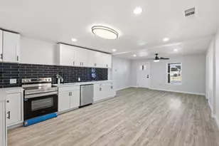 800 Wyatt St, Waxahachie, TX 75165 - Photo 3