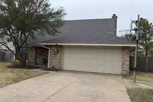 2462 Claremont Dr, Grand Prairie, TX 75052 - Photo 1