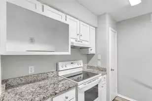 8109 Skillman St, Dallas, TX 75231 - Photo 13