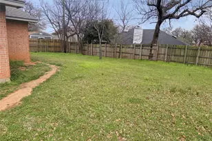 7428 Beckwood Dr, Fort Worth, TX 76112 - Photo 11