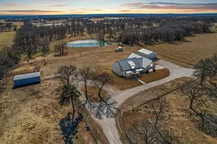 1326 Lynch Crossing Blvd, Whitesboro, TX 76273 - Photo 37